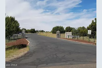 8388 Lake View Drive #27, Show Low, AZ 85901 - Photo 2