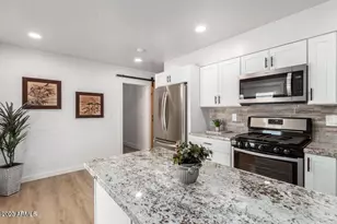 9933 W Riviera Dr, Sun City, AZ 85351 - Photo 8