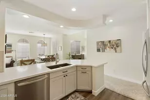 10655 N 9th St, Phoenix, AZ 85020 - Photo 1