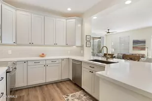 10655 N 9th St, Phoenix, AZ 85020 - Photo 2