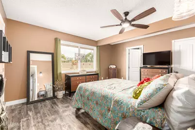 9301 W Wild Horse Court, Sun City, AZ 85373 - Photo 12