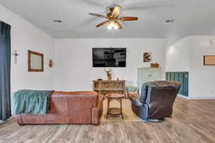 25516 W Hunter Dr, Wittmann, AZ 85361 - Photo 14