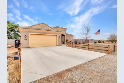 25516 W Hunter Drive, Wittmann, AZ 85361 - Photo 4