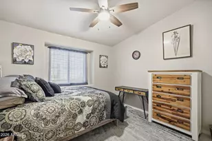 9145 N 68th Ave, Peoria, AZ 85345 - Photo 16