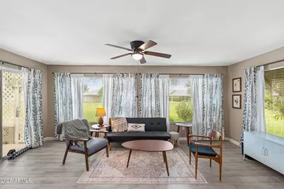 10333 W Highwood Lane, Sun City, AZ 85373 - Photo 14