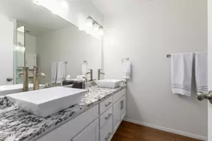 2707 E Shaw Butte Dr, Phoenix, AZ 85028 - Photo 22