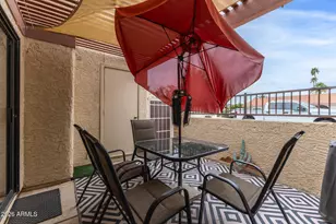 2707 E Shaw Butte Dr, Phoenix, AZ 85028 - Photo 30