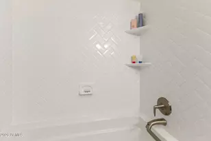 2707 E Shaw Butte Dr, Phoenix, AZ 85028 - Photo 28