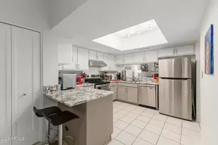 2707 E Shaw Butte Dr, Phoenix, AZ 85028 - Photo 14