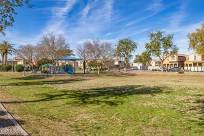 7782 W Pipestone Place, Phoenix, AZ 85035 - Photo 34