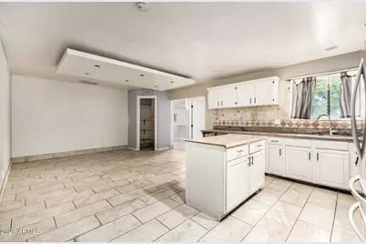 4116 N 64th Drive, Phoenix, AZ 85033 - Photo 4