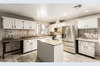 4116 N 64th Drive, Phoenix, AZ 85033 - Photo 2