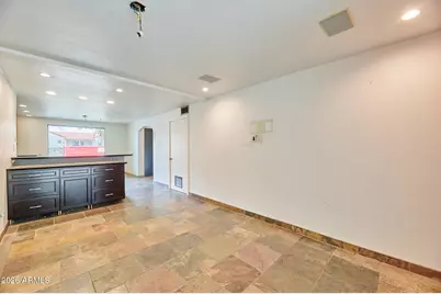 327 E Medlock Drive, Phoenix, AZ 85012 - Photo 12