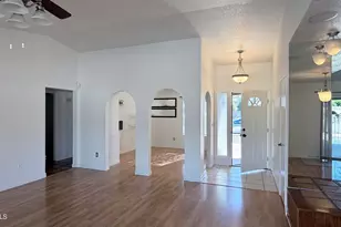 4844 E Sunrise Dr, Phoenix, AZ 85044 - Photo 8