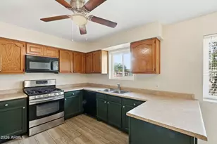 1205 E Ontario Ct, Casa Grande, AZ 85122 - Photo 2