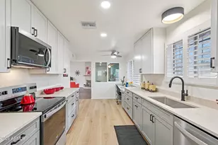 10115 W Cheryl Dr, Sun City, AZ 85351 - Photo 2