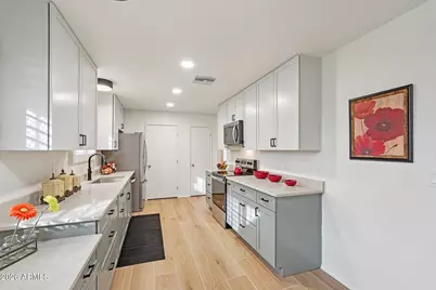 10115 W Cheryl Drive, Sun City, AZ 85351 - Photo 2