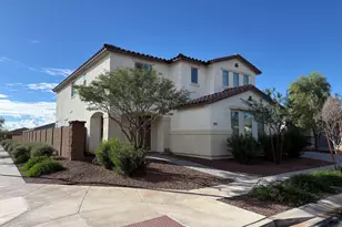 17847 W Straight Arrow Ln, Surprise, AZ 85387 - Photo 2