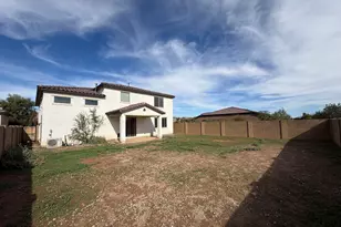 17847 W Straight Arrow Ln, Surprise, AZ 85387 - Photo 18