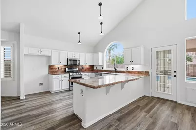 735 W Aire Libre Avenue, Phoenix, AZ 85023 - Photo 8