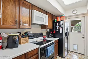 3462 E Hearn Rd, Phoenix, AZ 85032 - Photo 14