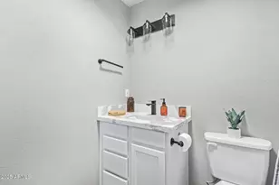 1601 E Fremont Dr, Tempe, AZ 85282 - Photo 20