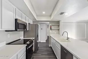 3349 W Crocus Dr, Phoenix, AZ 85053 - Photo 8