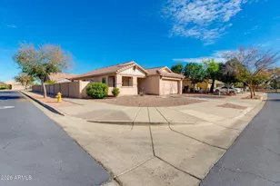 1832 W Lydia Ln, Phoenix, AZ 85041 - Photo 2