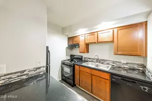 6320 N 16th St, Phoenix, AZ 85016 - Photo 1