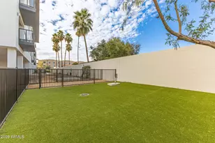 7300 E Earll Dr, Scottsdale, AZ 85251 - Photo 36