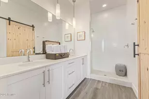 7300 E Earll Dr, Scottsdale, AZ 85251 - Photo 16