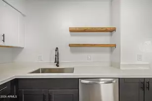 1102 E Pierce St, Phoenix, AZ 85006 - Photo 8