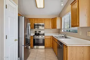 4425 E Hiddenview Dr, Phoenix, AZ 85048 - Photo 10