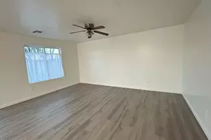 10542 W Alvarado Rd, Avondale, AZ 85392 - Photo 8