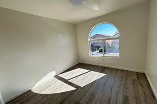 10542 W Alvarado Rd, Avondale, AZ 85392 - Photo 18