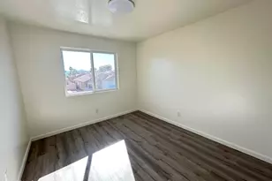 10542 W Alvarado Rd, Avondale, AZ 85392 - Photo 16