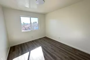 10542 W Alvarado Rd, Avondale, AZ 85392 - Photo 16