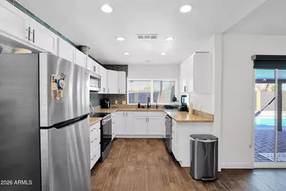 2006 W Summit Place, Chandler, AZ 85224 - Photo 14