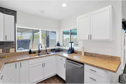 2006 W Summit Place, Chandler, AZ 85224 - Photo 16