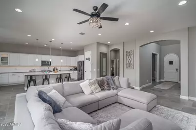 12329 S 179th Avenue, Goodyear, AZ 85338 - Photo 8