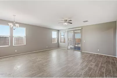 8507 W Flynn Lane, Glendale, AZ 85305 - Photo 10