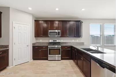 8507 W Flynn Lane, Glendale, AZ 85305 - Photo 10