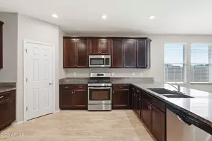 8507 W Flynn Ln, Glendale, AZ 85305 - Photo 10