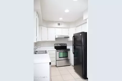 1425 E Desert Cove Avenue #13, Phoenix, AZ 85020 - Photo 10