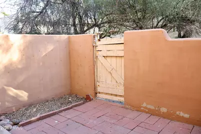 1425 E Desert Cove Avenue #13, Phoenix, AZ 85020 - Photo 24