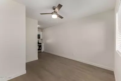 936 W Rio Salado Parkway #4, Mesa, AZ 85201 - Photo 2