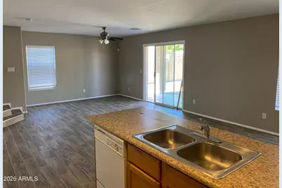 558 S 222nd Lane, Buckeye, AZ 85326 - Photo 2