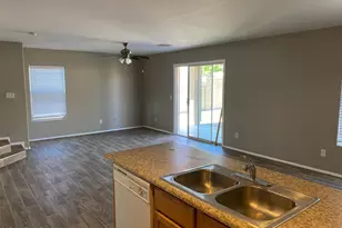 558 S 222nd Ln, Buckeye, AZ 85326 - Photo 2