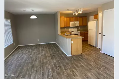 558 S 222nd Lane, Buckeye, AZ 85326 - Photo 4