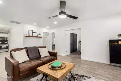 2512 N 29th Street, Phoenix, AZ 85008 - Photo 6